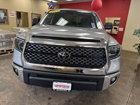 Used 2019 Toyota Tundra SR5 w/ TRD Off Road Package AWD/4WD image 3