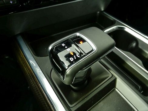 Used 2024 Chevrolet Silverado 1500 LT Trail Boss w/ Convenience Package II image 17