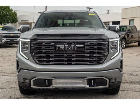 New 2026 GMC Sierra 1500 Denali Ultimate w/ LPO, Black Badging Package AWD/4WD image 3