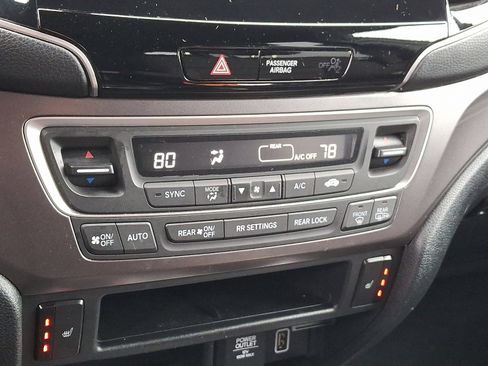 Certified 2022 Honda Pilot Sport image 15