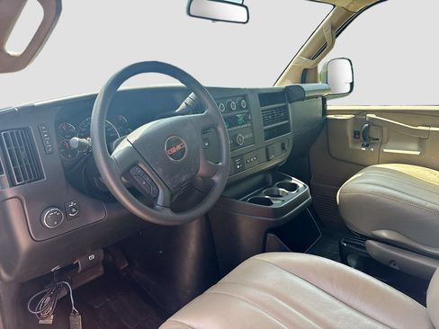 Used 2025 GMC Savana 2500 w/ Enhanced Convenience Package RWD image 9