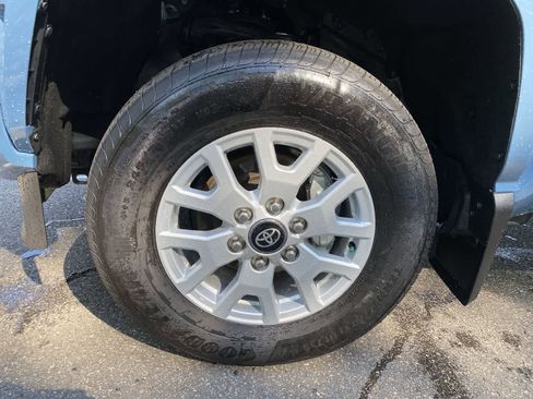 Used 2026 Toyota Tacoma SR5 AWD/4WD image 14