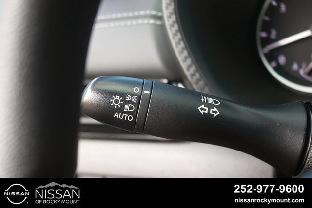 Used 2024 Nissan Sentra SV FWD image 20