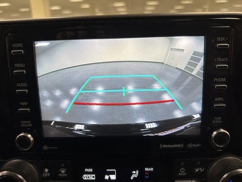 Certified 2022 Toyota Highlander XLE image 33