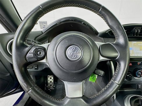 Used 2017 Toyota 86 image 35