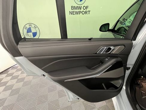Used 2026 BMW X5 xDrive40i w/ M Sport Package AWD/4WD image 27