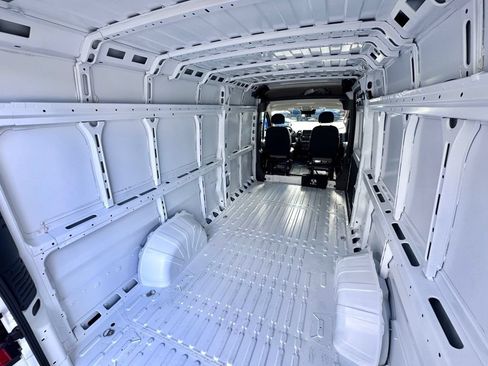 Used 2025 RAM ProMaster 3500 FWD image 8