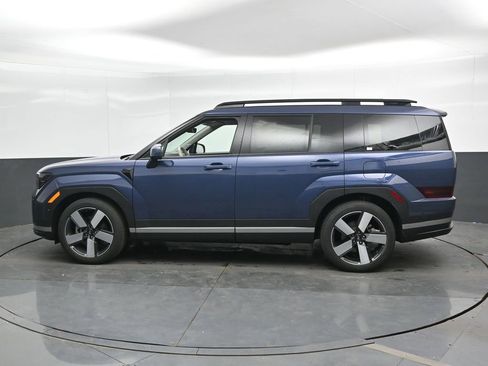 Used 2025 Hyundai Santa Fe Limited AWD/4WD image 9