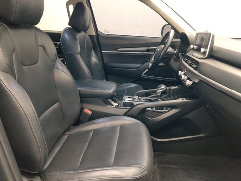 Used 2020 Kia Telluride S w/ S 8 Passenger Seating Package FWD image 21