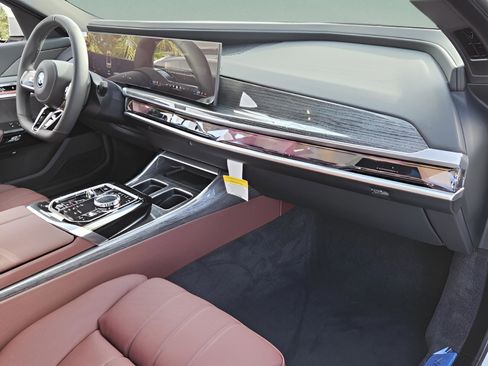 New 2026 BMW i7 eDrive50 w/ M Sport Package image 14