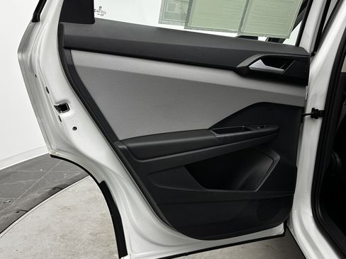 Used 2023 Volkswagen Taos S image 28