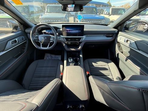 New 2026 Ford Explorer ST-Line w/ ST-Line Street Pack image 8