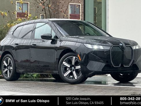 New 2026 BMW iX xDrive60 w/ Premium Package image 1