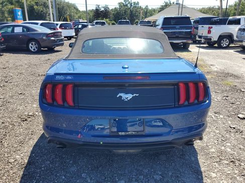 Used 2022 Ford Mustang Premium image 8