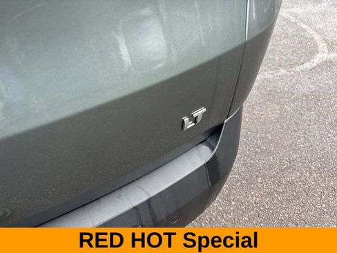 Used 2022 Chevrolet Traverse LT w/ LPO, Floor Liner Package AWD/4WD image 51