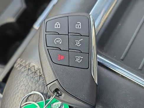 Used 2022 GMC Yukon XL Denali w/ Denali Ultimate Package AWD/4WD image 7