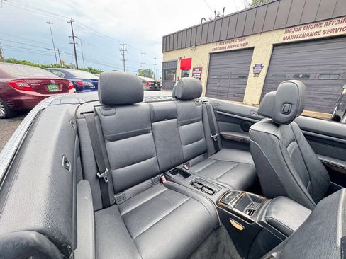 Used 2009 BMW 328i Convertible image 12
