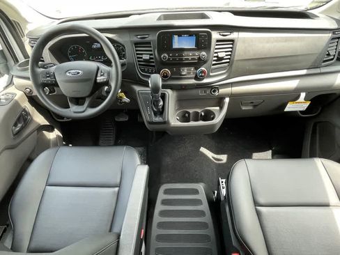 New 2025 Ford Transit 250 148 Medium Roof image 31