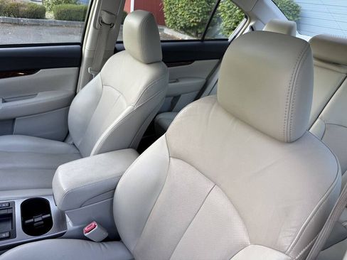 Used 2014 Subaru Legacy 2.5i Limited AWD/4WD image 16