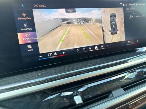 Used 2025 BMW X7 xDrive40i w/ M Sport Package image 24