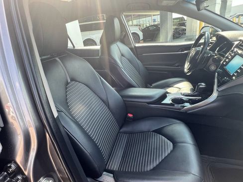 Used 2018 Toyota Camry SE image 13