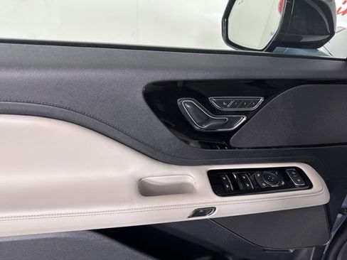 New 2025 Lincoln Aviator Premiere image 16