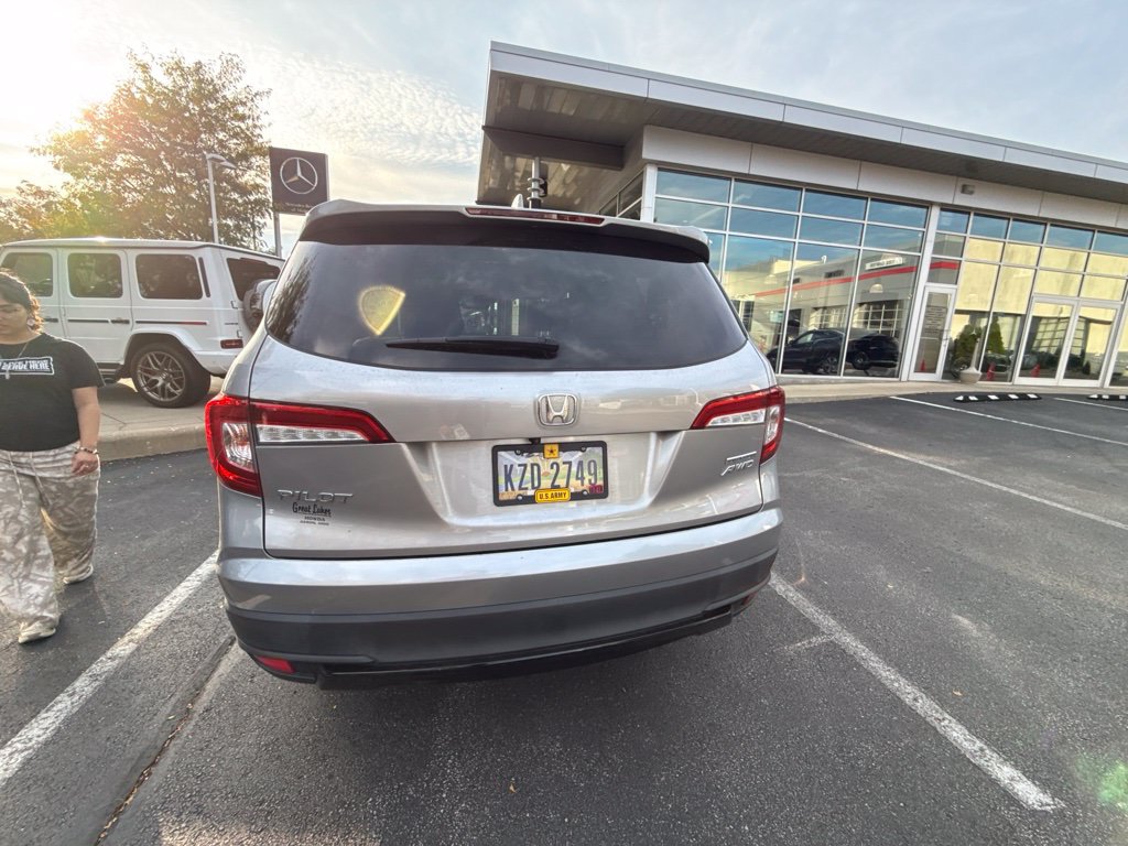 Used 2021 Honda Pilot Special Edition image 3