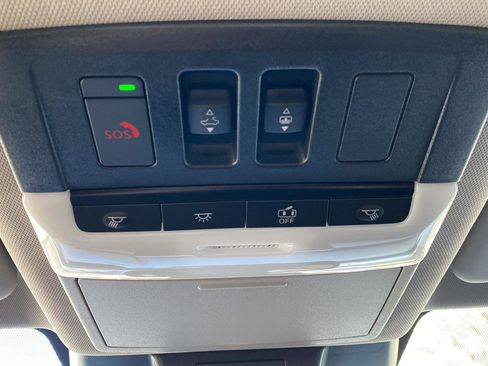 Used 2025 Nissan Rogue Platinum w/ Platinum Premium Package image 39