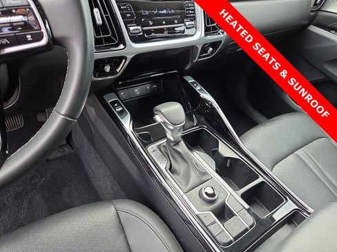 Used 2023 Kia Sorento SX AWD/4WD image 25