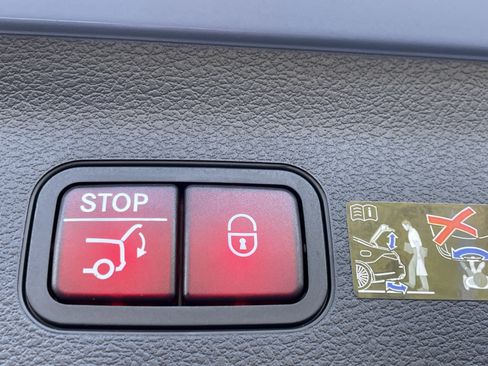 New 2026 Mercedes-Benz GLS 450 GLS 450 4MATIC SUV image 12