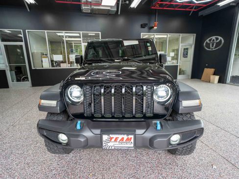 Used 2023 Jeep Wrangler Unlimited w/ Sun & Screen Package AWD/4WD image 6