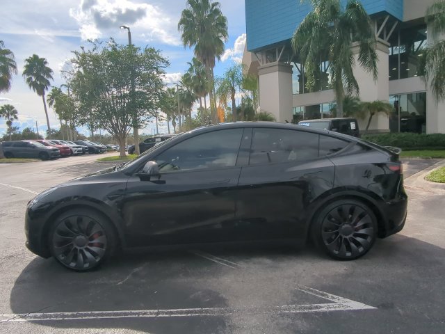 Used 2025 Tesla Model Y Performance AWD/4WD image 8
