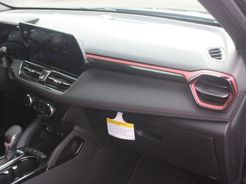 New 2026 Chevrolet TrailBlazer RS w/ Convenience Package FWD image 32