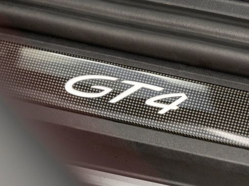 Used 2020 Porsche 718 Cayman GT4 RWD image 33
