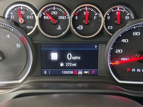 Used 2021 Chevrolet Silverado 2500 LTZ w/ LTZ Convenience Package image 17