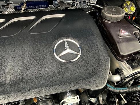 Used 2025 Mercedes-Benz GLA 250 4MATIC image 35