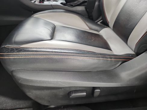 Used 2023 Subaru Crosstrek 2.5i Limited AWD/4WD image 28