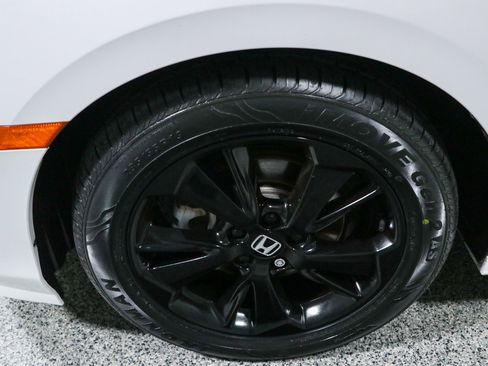 Used 2023 Honda Odyssey Sport image 11