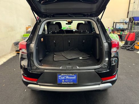 Used 2025 Chevrolet TrailBlazer LT AWD/4WD image 6