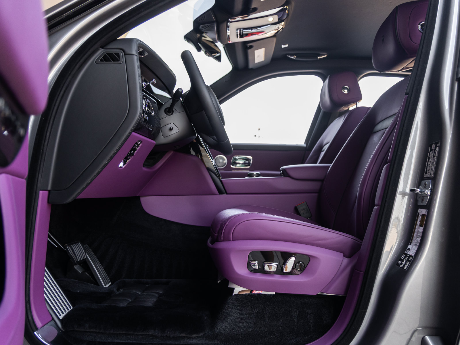 New 2027 Rolls-Royce Cullinan Black Badge AWD/4WD image 30