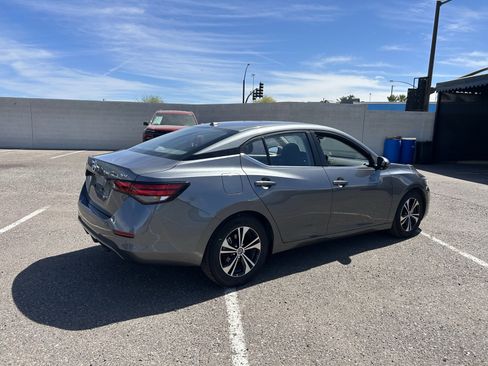 Used 2023 Nissan Sentra SV image 4