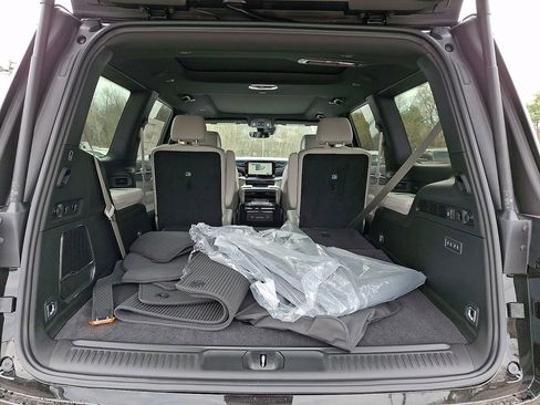 New 2026 Jeep Grand Wagoneer Limited image 21