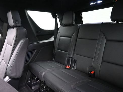 Used 2025 Chevrolet Tahoe High Country AWD/4WD image 21