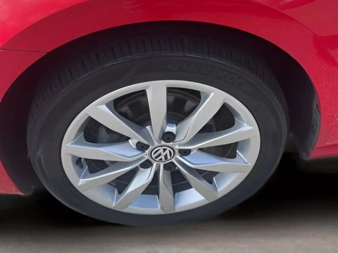 Used 2016 Volkswagen Golf SE FWD image 42