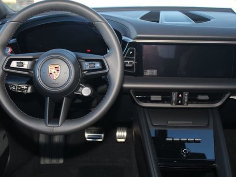 New 2025 Porsche Macan 4S Electric image 6