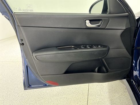 Used 2019 Kia Optima EX image 21