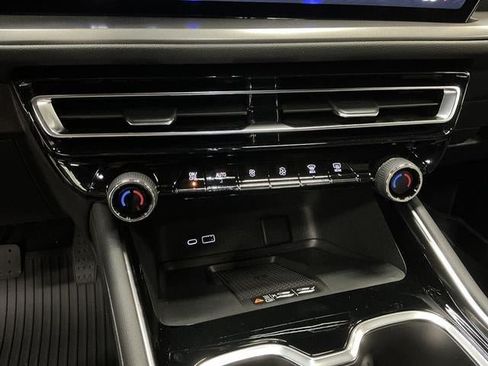 New 2026 Chevrolet Traverse LT w/ LPO, Floor Liner Package FWD image 16