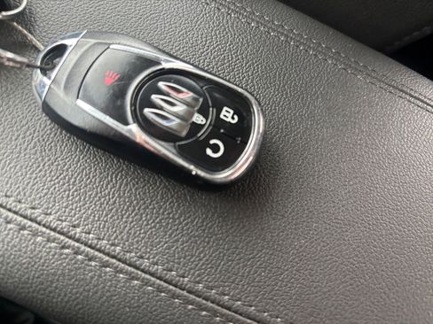 Used 2025 Buick Encore GX Preferred image 23