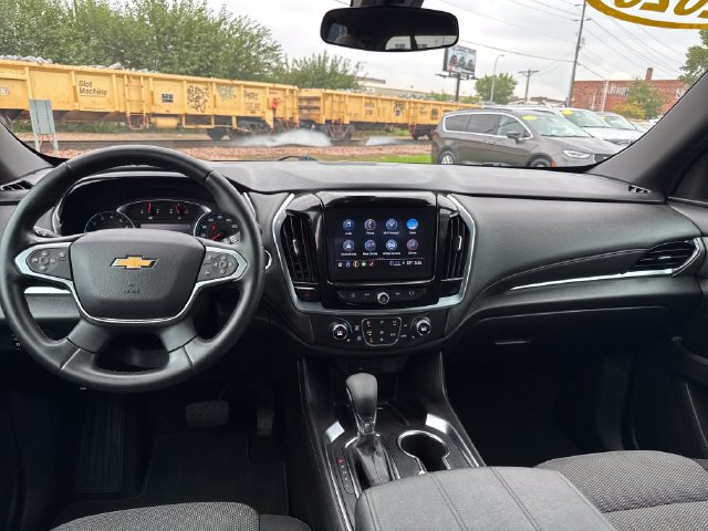 Used 2023 Chevrolet Traverse LT AWD/4WD image 13
