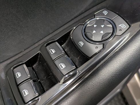 Used 2019 Ford Edge SEL w/ Equipment Group 201A image 9